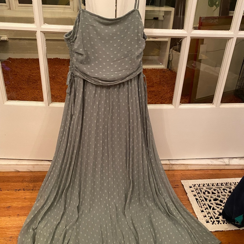 Selling an asos dress to be used for bridesmaids, and wedding events